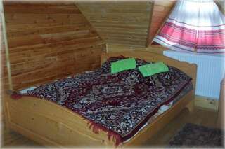 Отель Бойкивский Двир Yasenitsa Zamkova Двухместный номер с 1 кроватью или 2 отдельными кроватями-6
